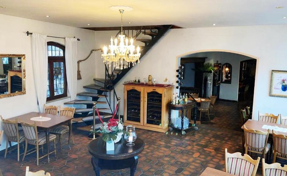 Hotel Zum Goldenen Loewen ザンクト・ゴアー エクステリア 写真