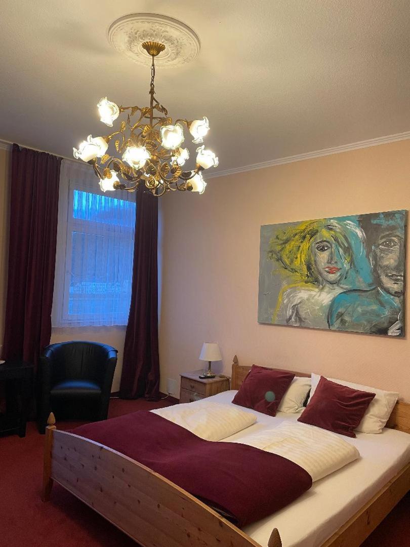 Hotel Zum Goldenen Loewen ザンクト・ゴアー 部屋 写真